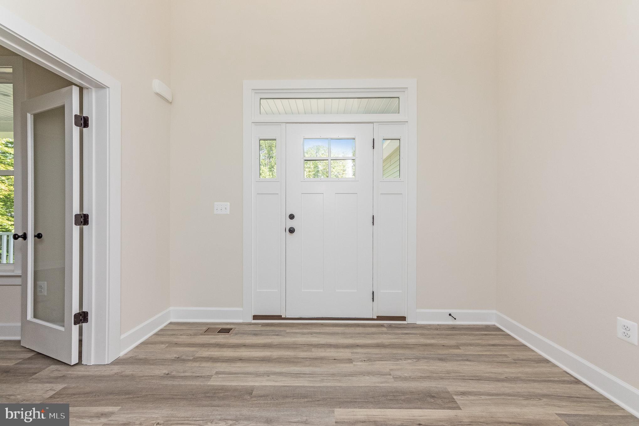 LIGHTHOUSE POINT - Residential