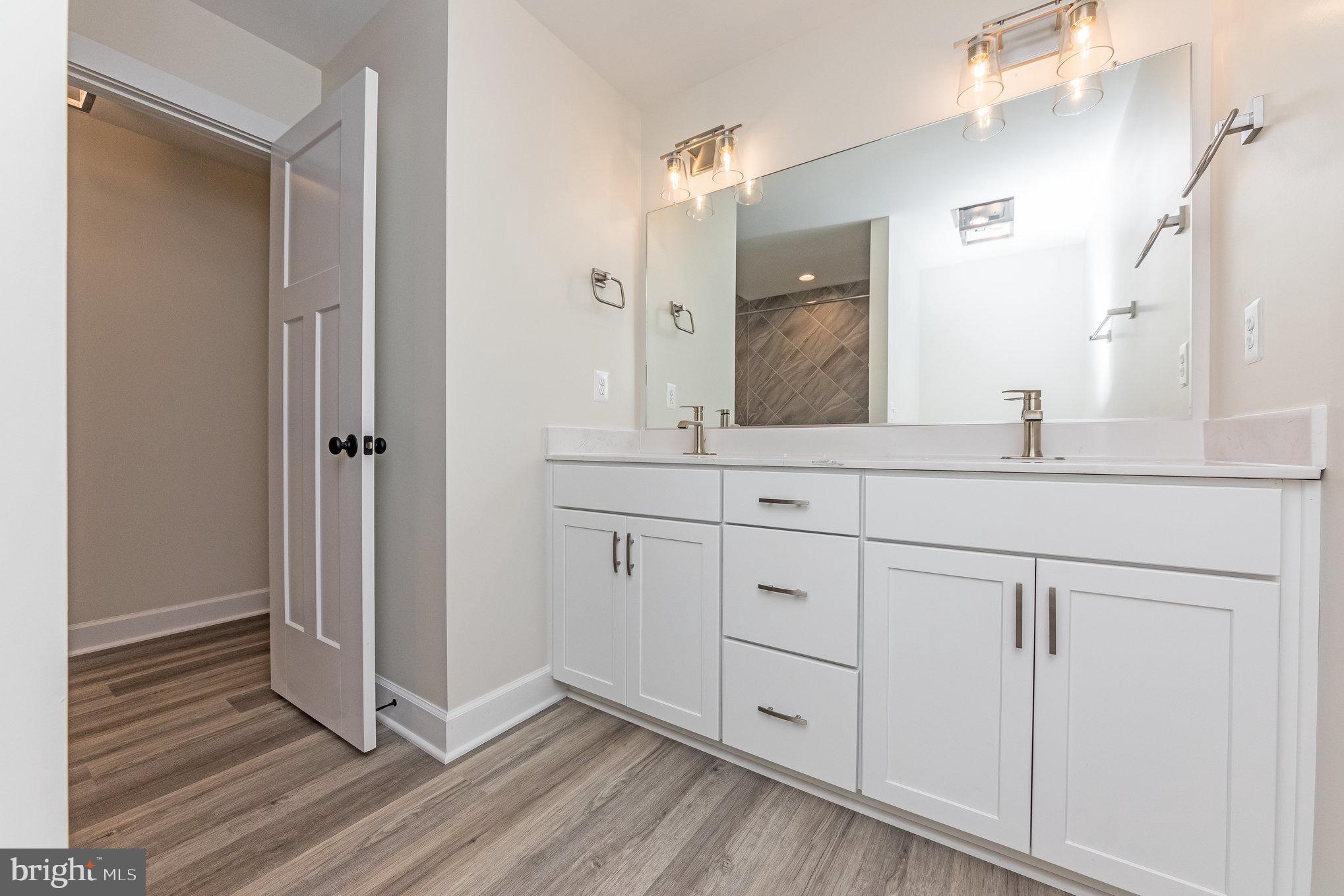 LIGHTHOUSE POINT - Residential