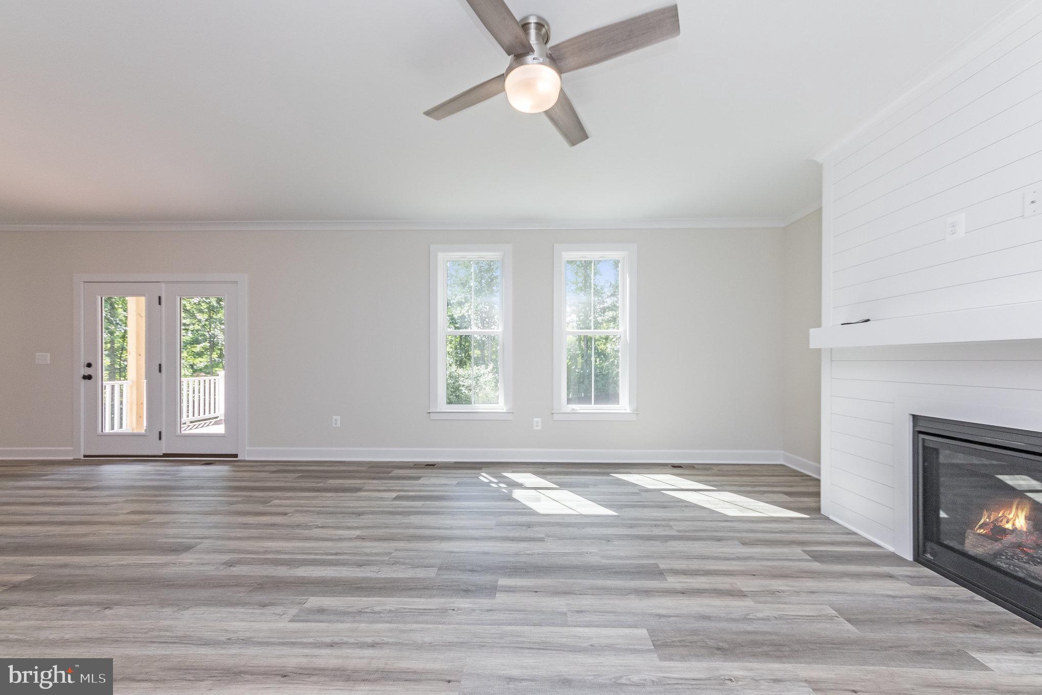 LIGHTHOUSE POINT - Residential