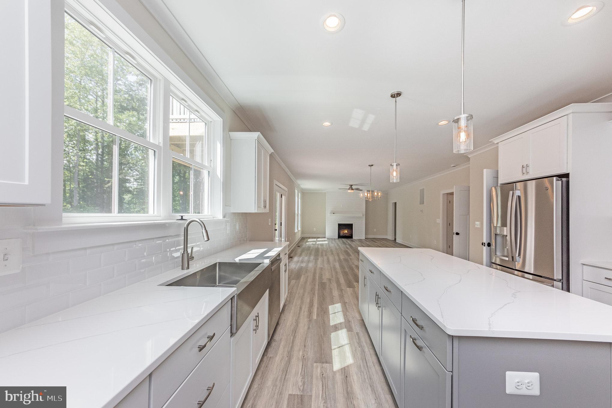 LIGHTHOUSE POINT - Residential