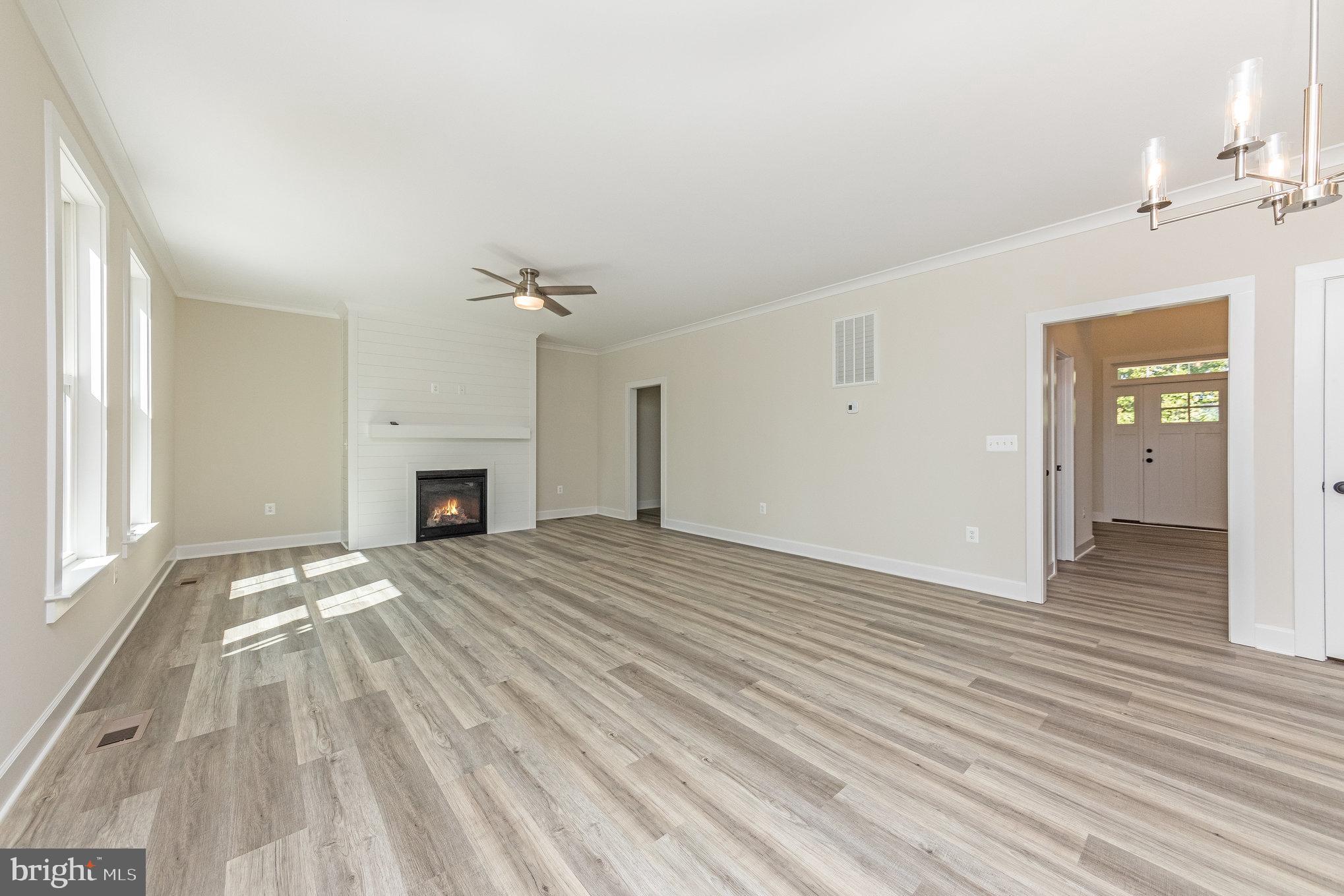 LIGHTHOUSE POINT - Residential