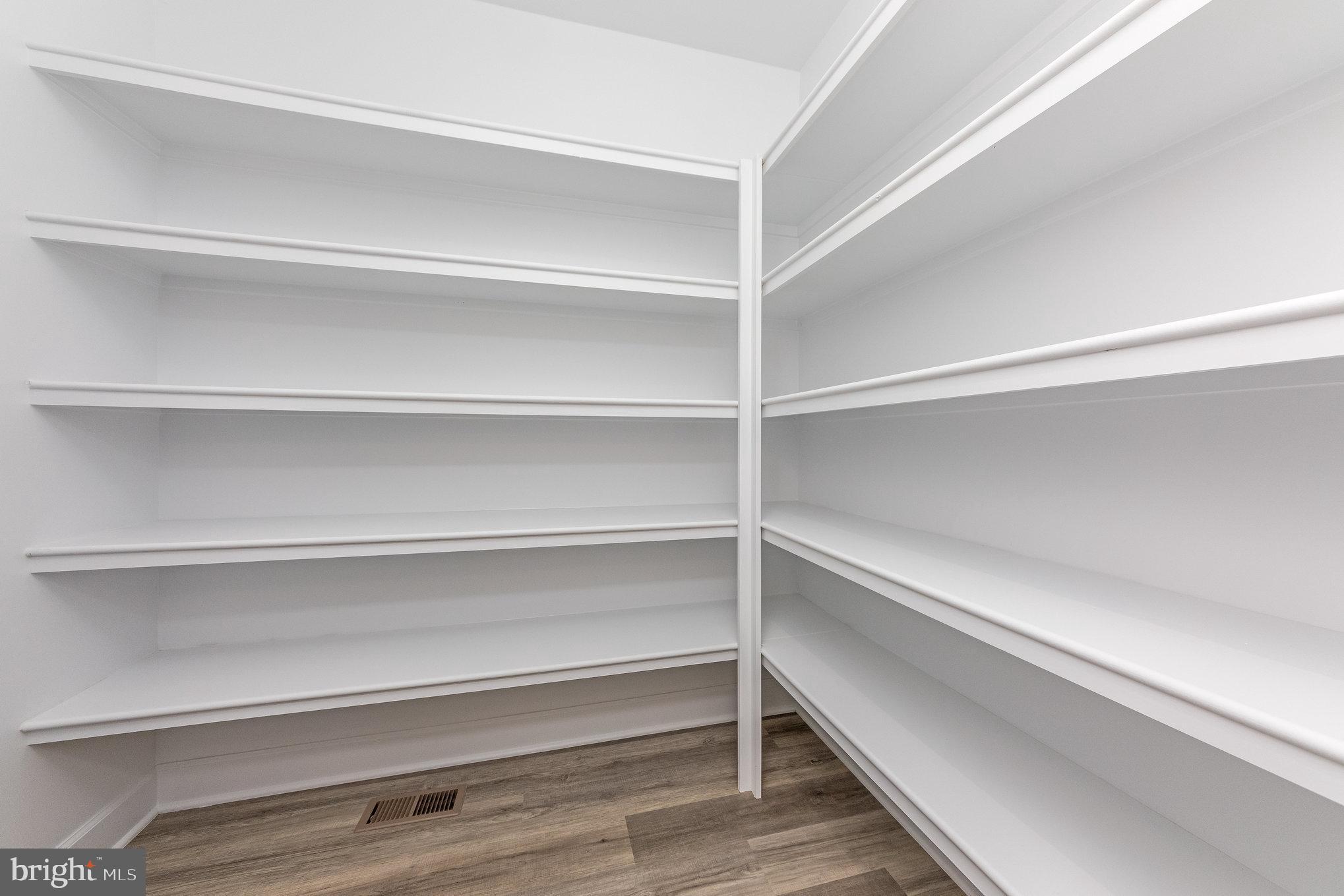 LIGHTHOUSE POINT - Residential