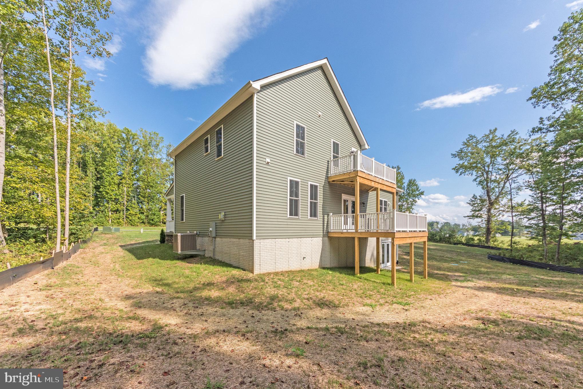 LIGHTHOUSE POINT - Residential