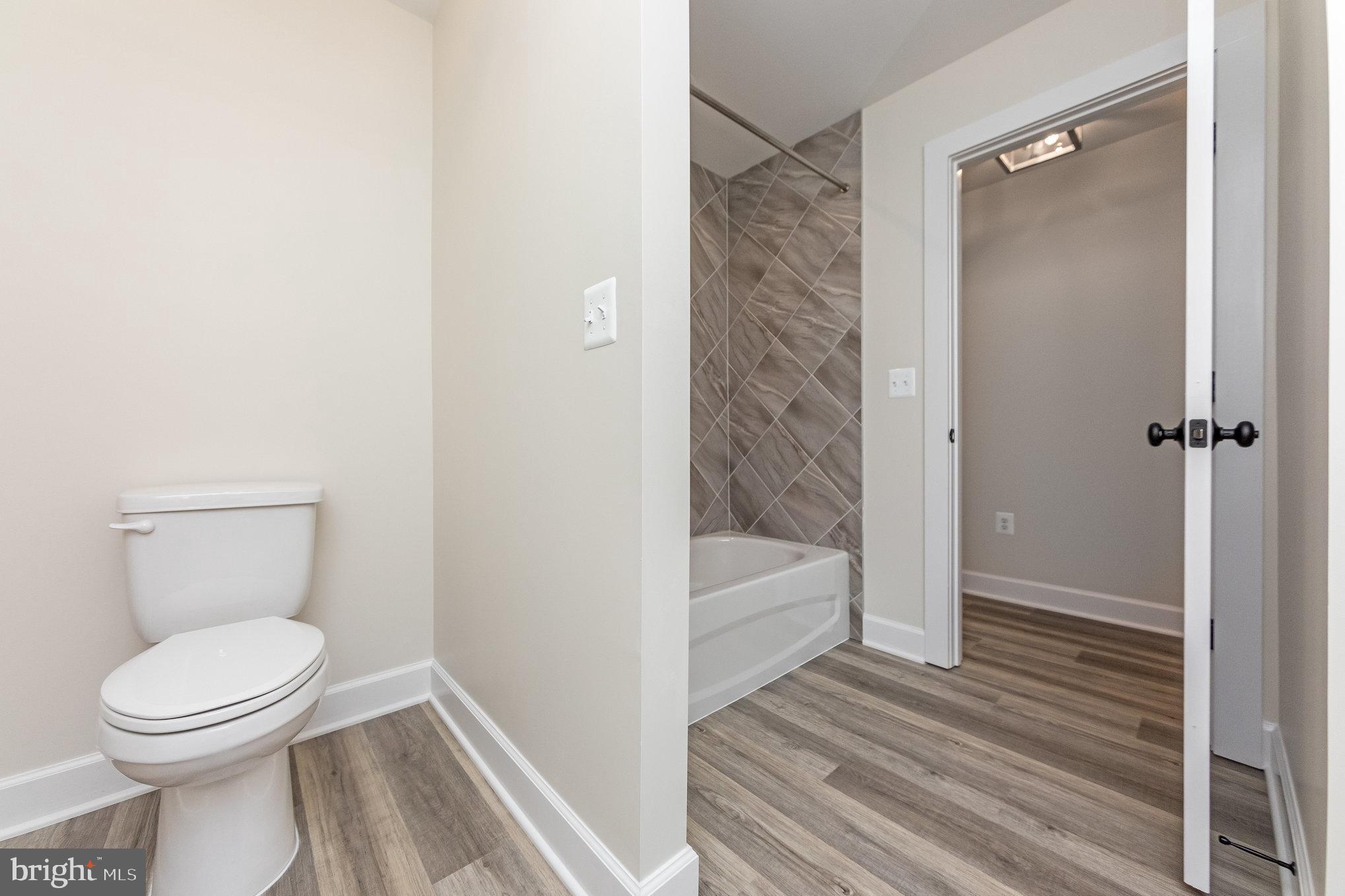 LIGHTHOUSE POINT - Residential