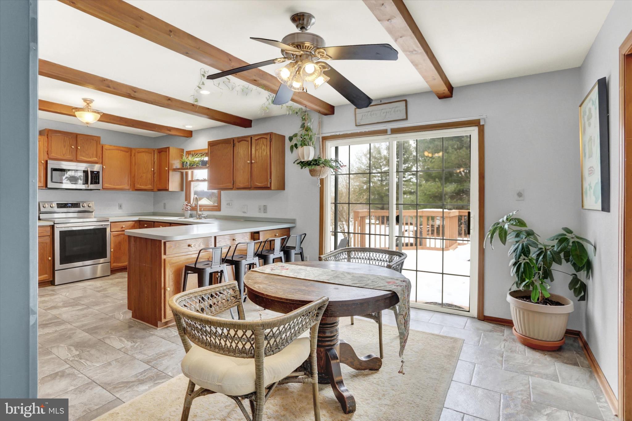 SHELLEYS RIVERVIEW - Residential