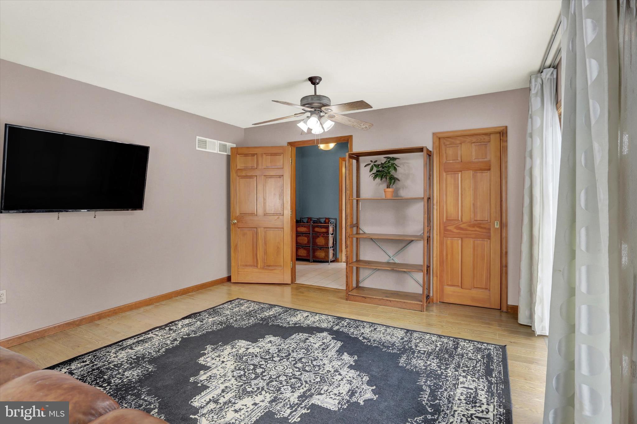 SHELLEYS RIVERVIEW - Residential