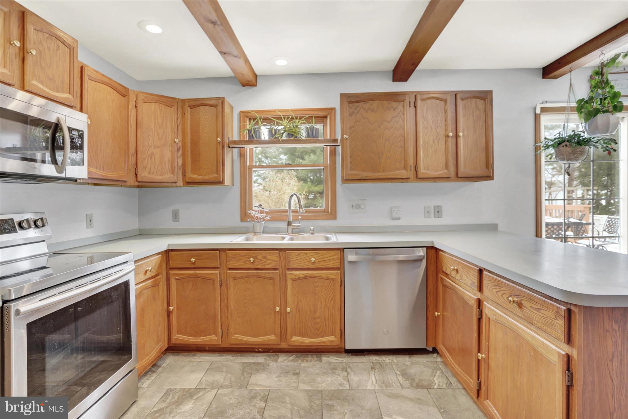 SHELLEYS RIVERVIEW - Residential