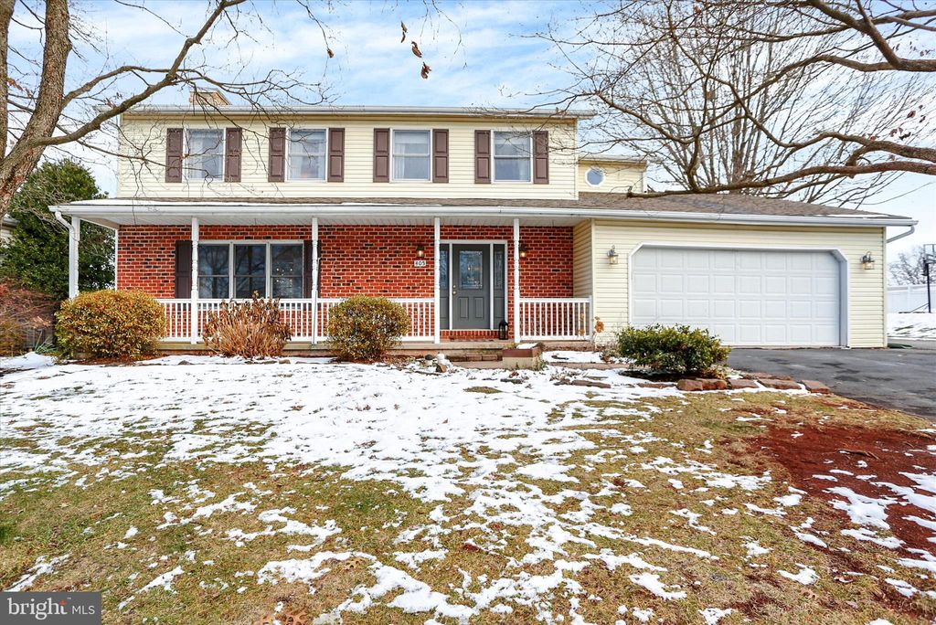 Photo of 405 Clover Road, ETTERS, PA 17319 (MLS # PAYK2095616)