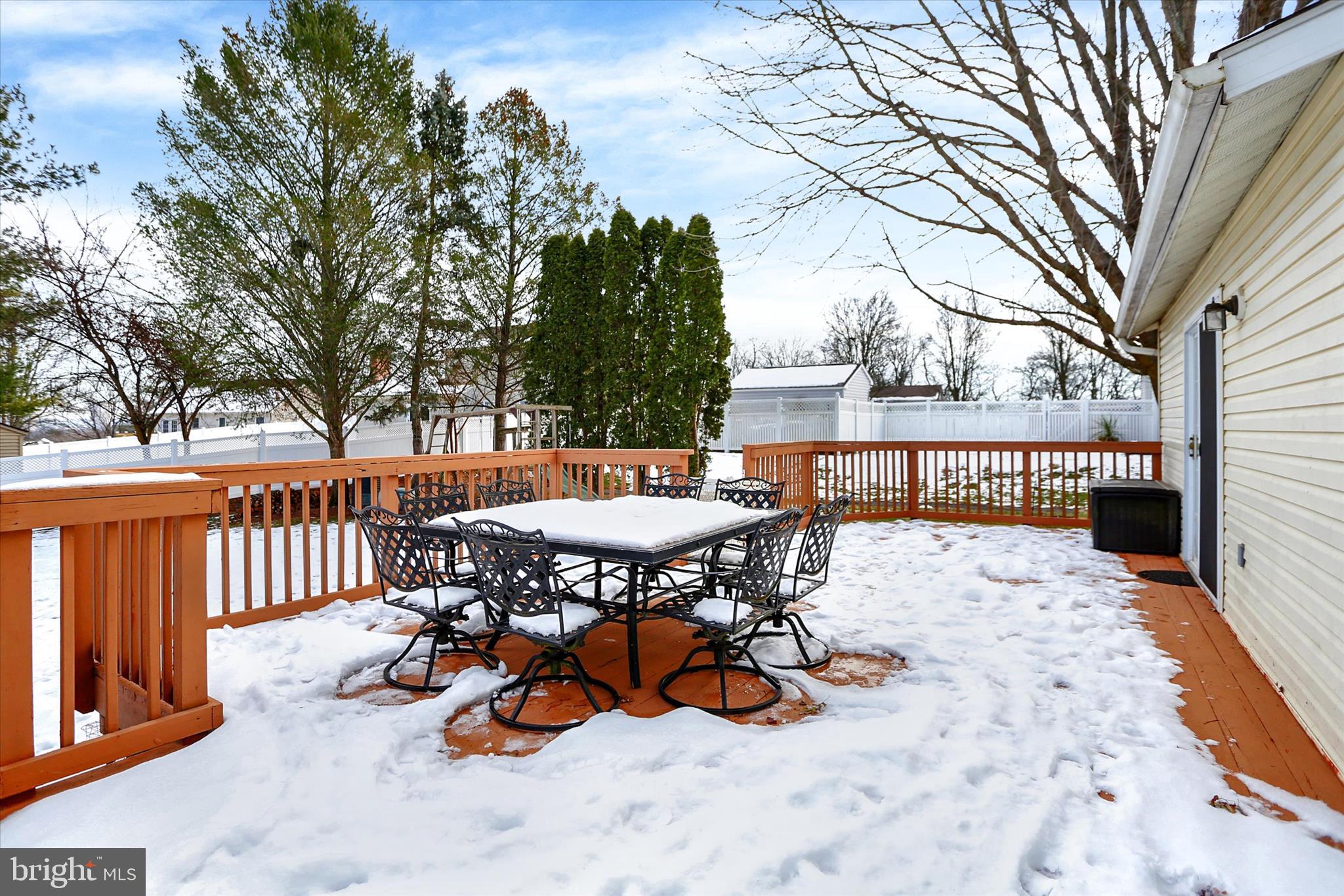 SHELLEYS RIVERVIEW - Residential