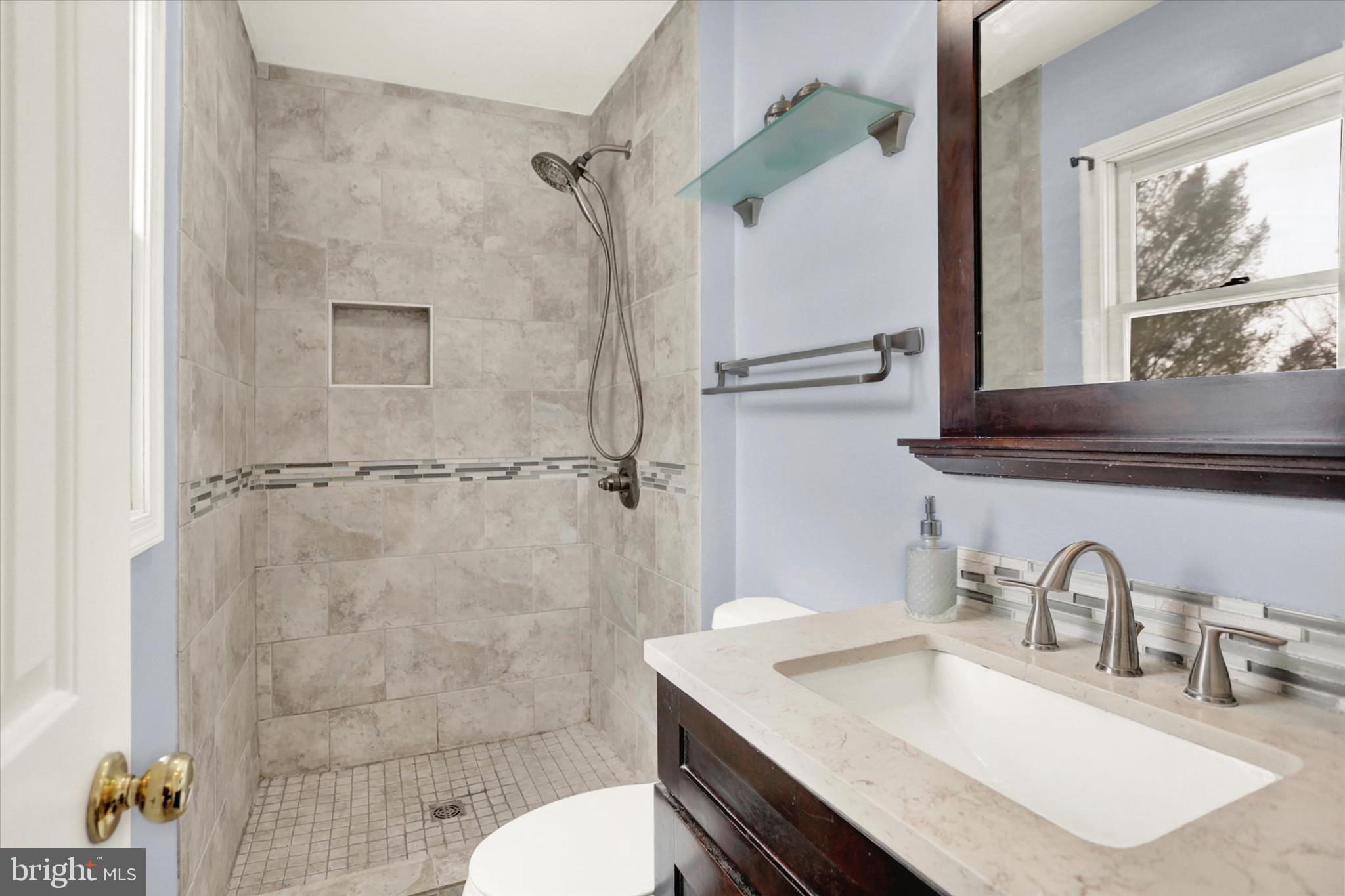 SHELLEYS RIVERVIEW - Residential