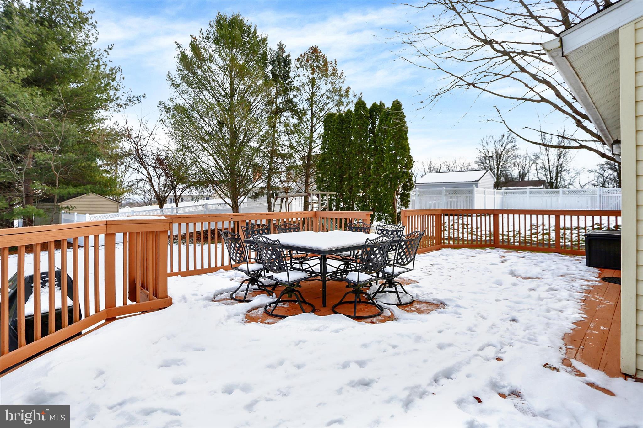 SHELLEYS RIVERVIEW - Residential