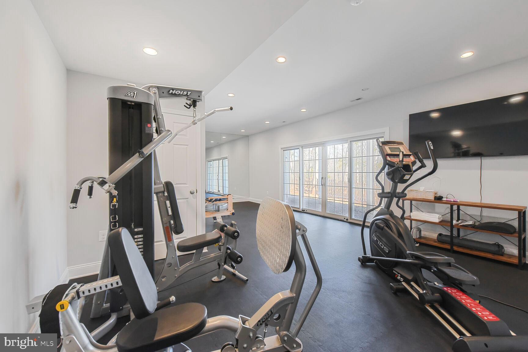 LANSDOWNE ON THE POTOMAC - Residential