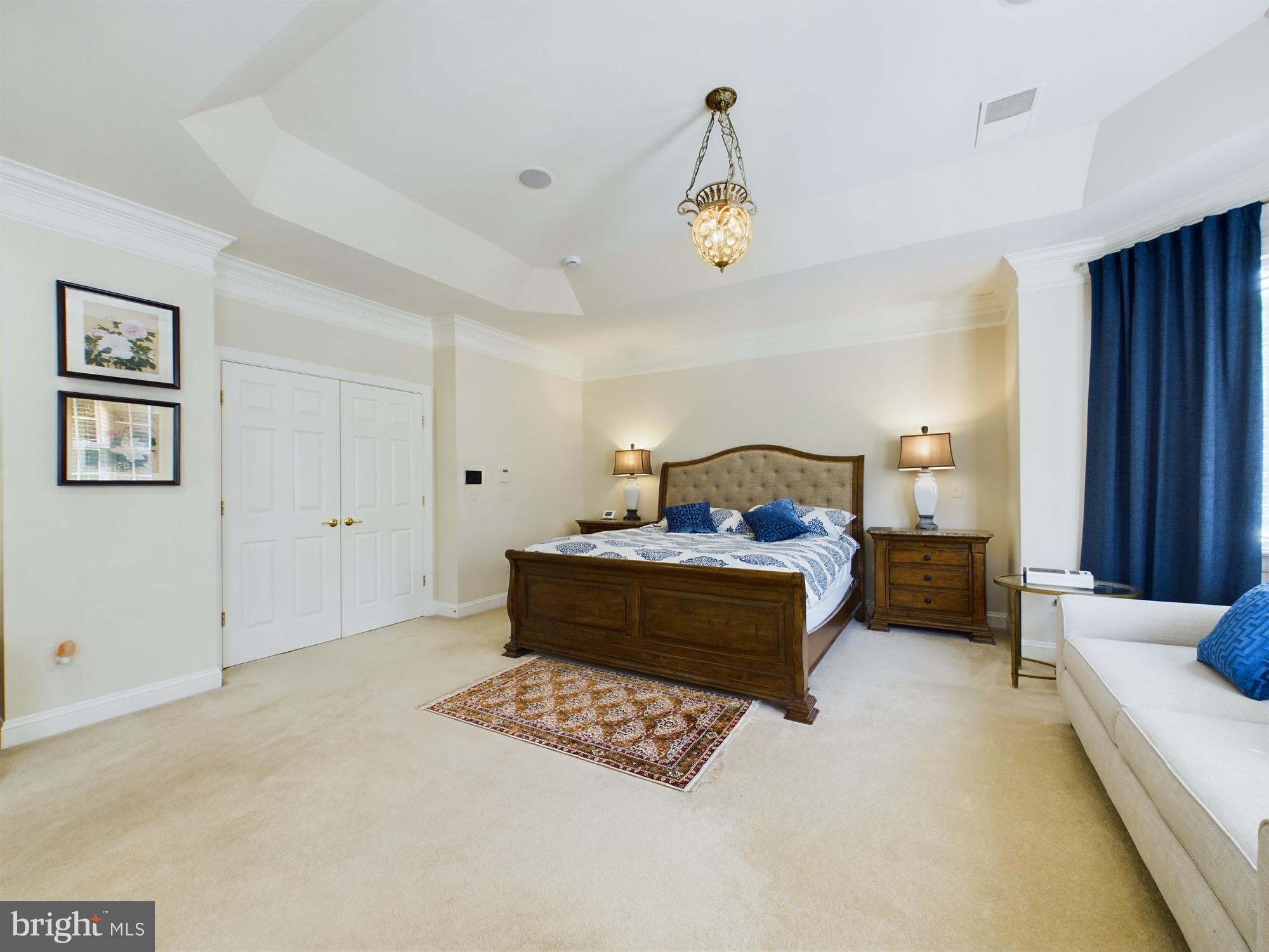 LANSDOWNE ON THE POTOMAC - Residential