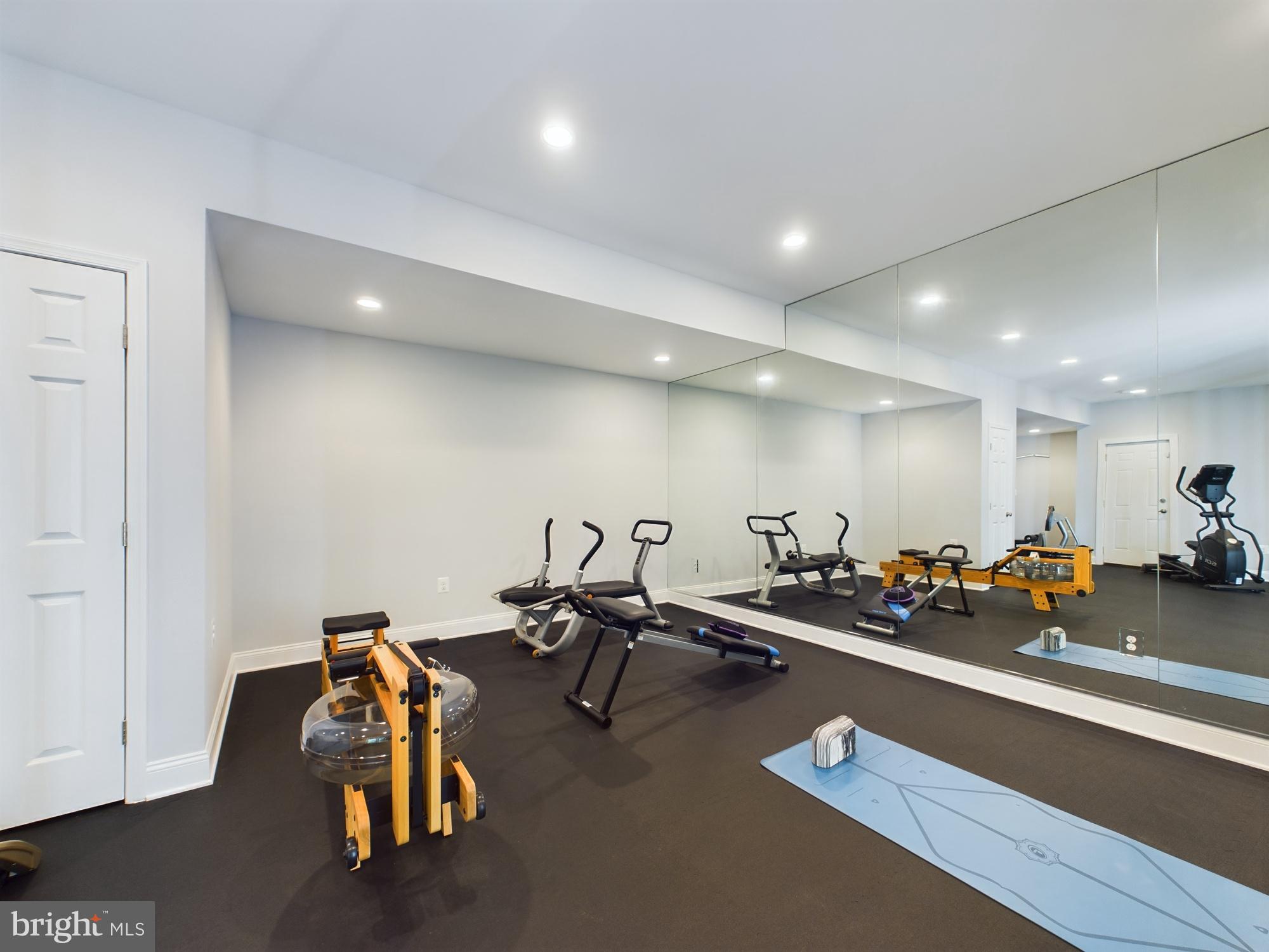 LANSDOWNE ON THE POTOMAC - Residential