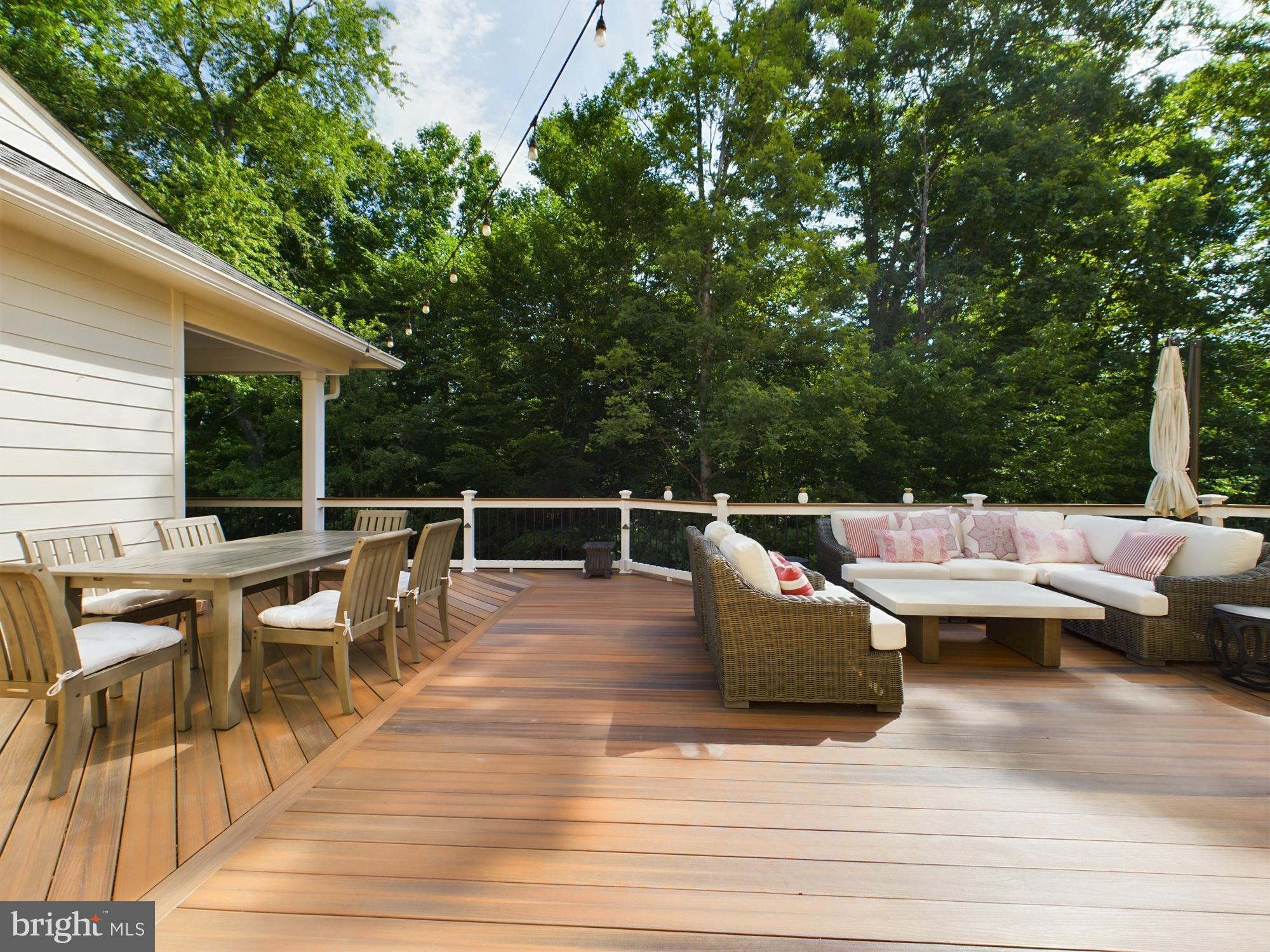 LANSDOWNE ON THE POTOMAC - Residential