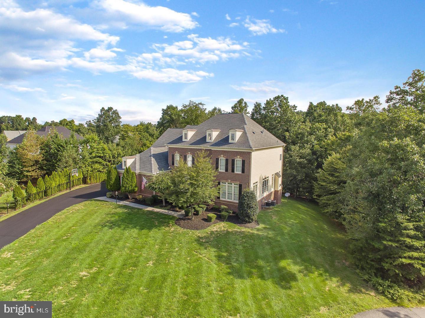 LANSDOWNE ON THE POTOMAC - Residential