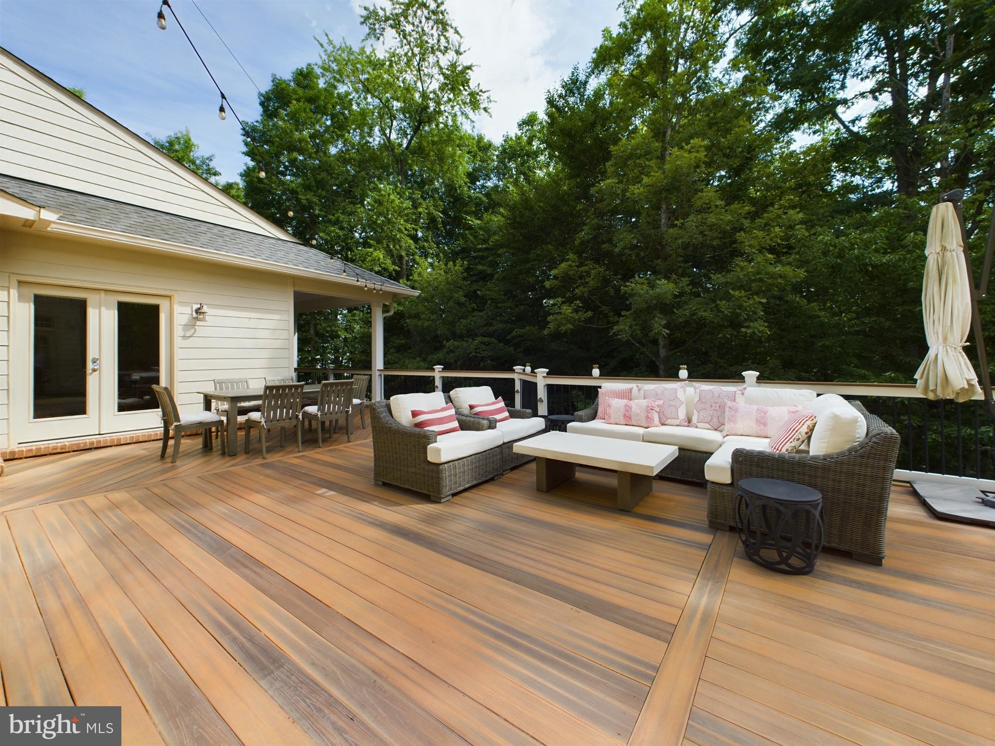 LANSDOWNE ON THE POTOMAC - Residential