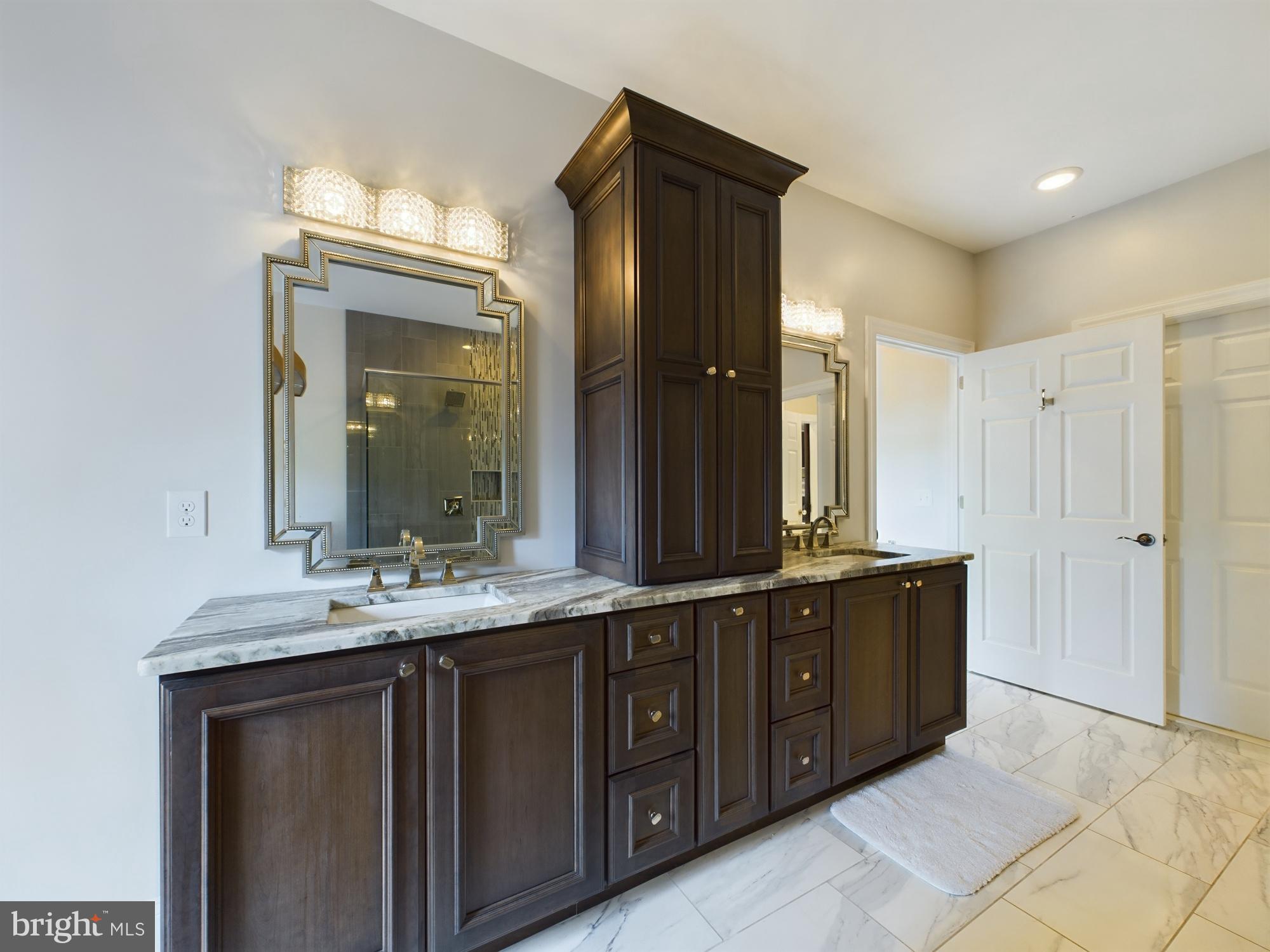 LANSDOWNE ON THE POTOMAC - Residential