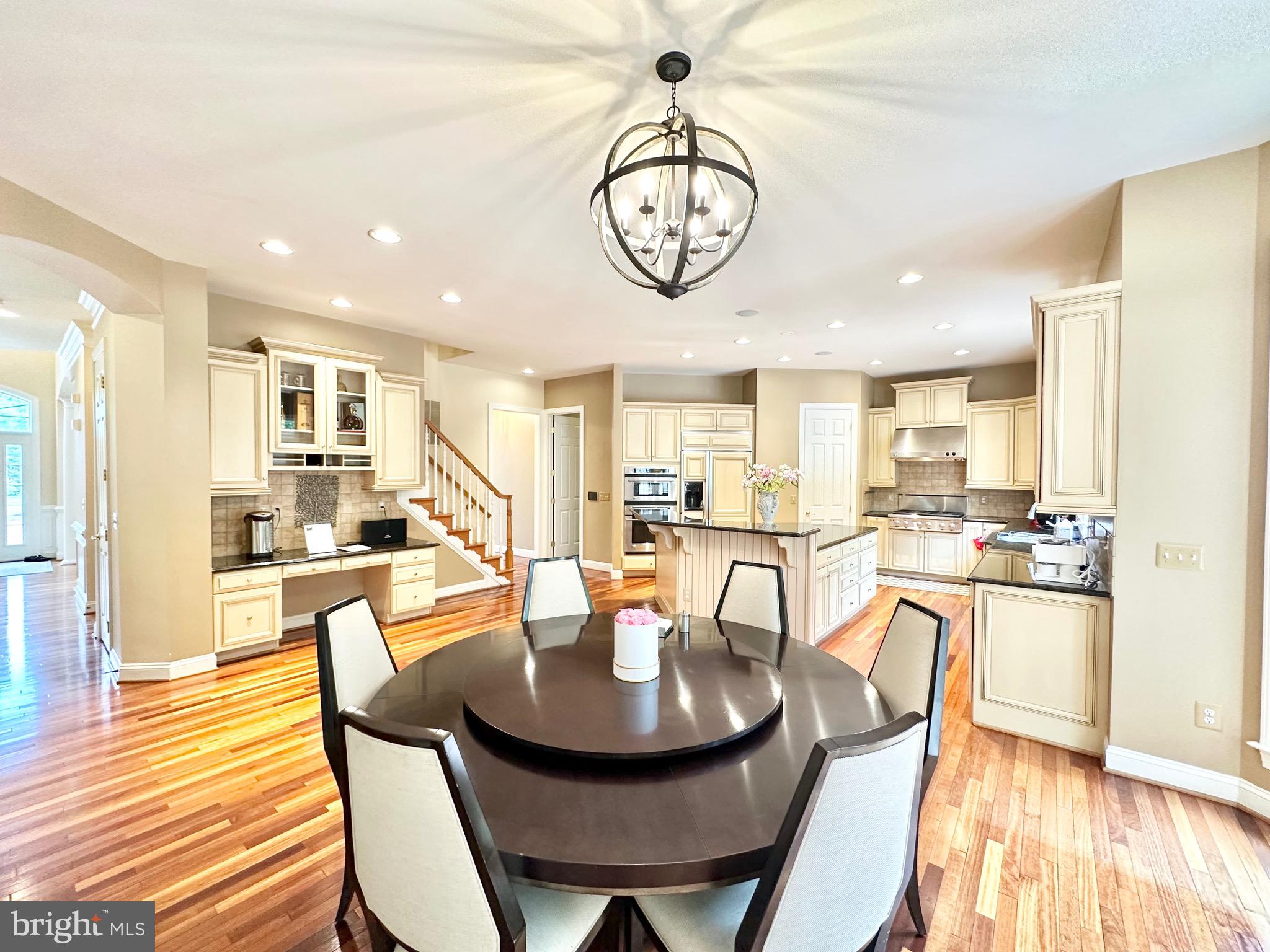 LANSDOWNE ON THE POTOMAC - Residential