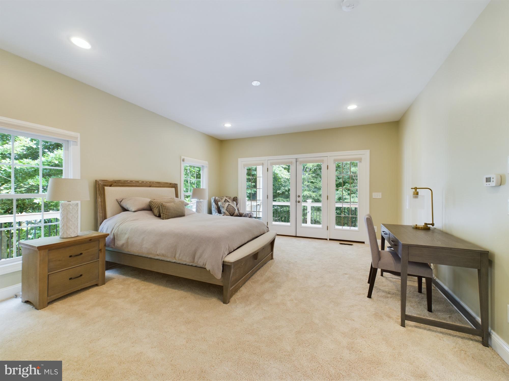 LANSDOWNE ON THE POTOMAC - Residential