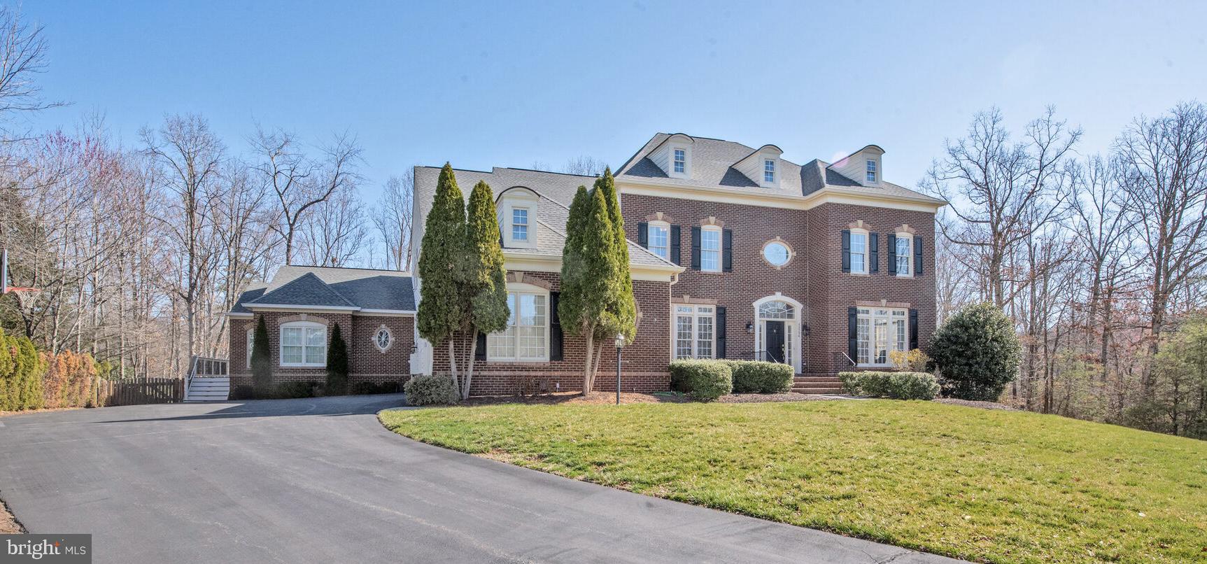 43294 CREEKBANK COURT
