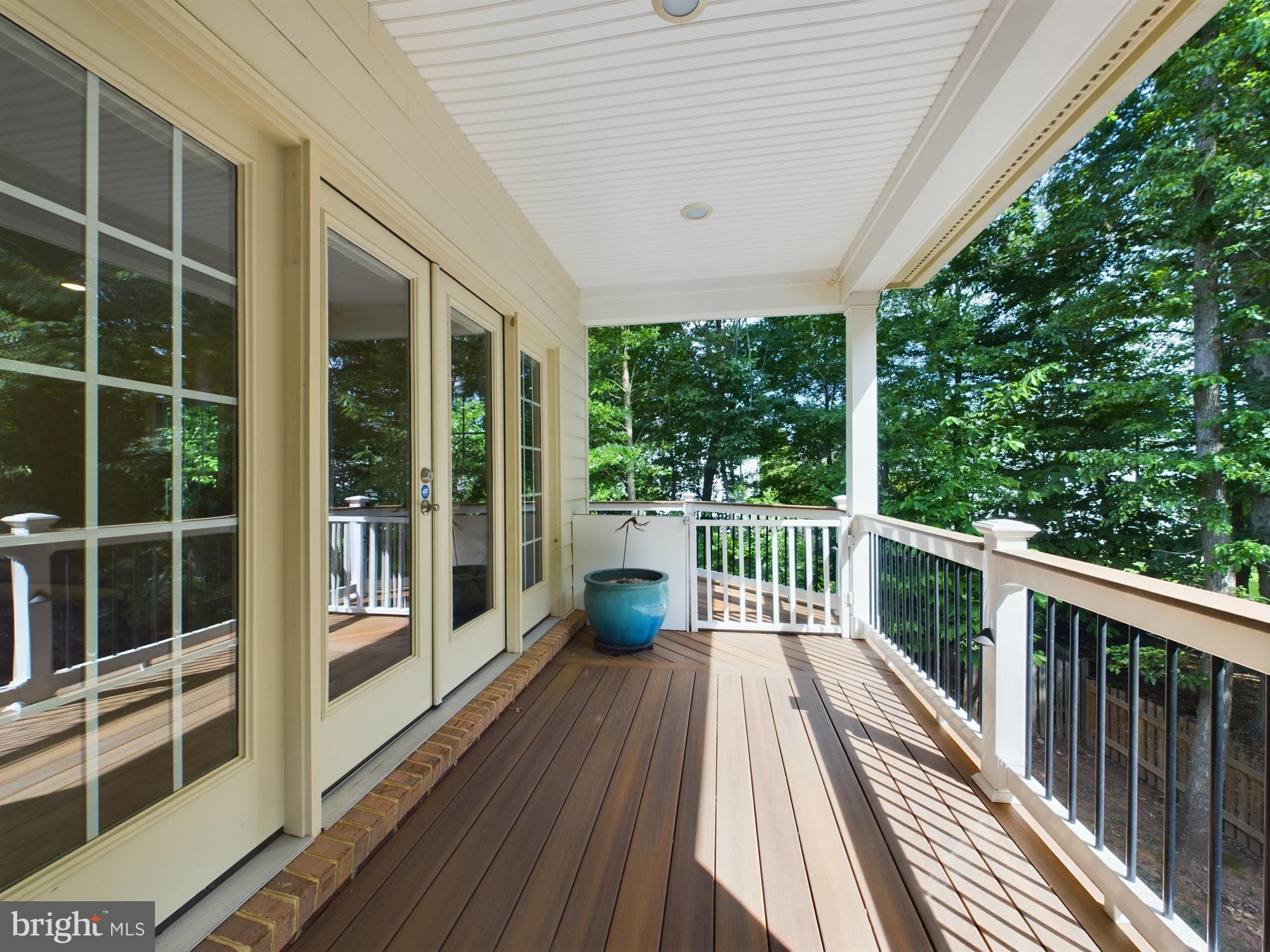 LANSDOWNE ON THE POTOMAC - Residential