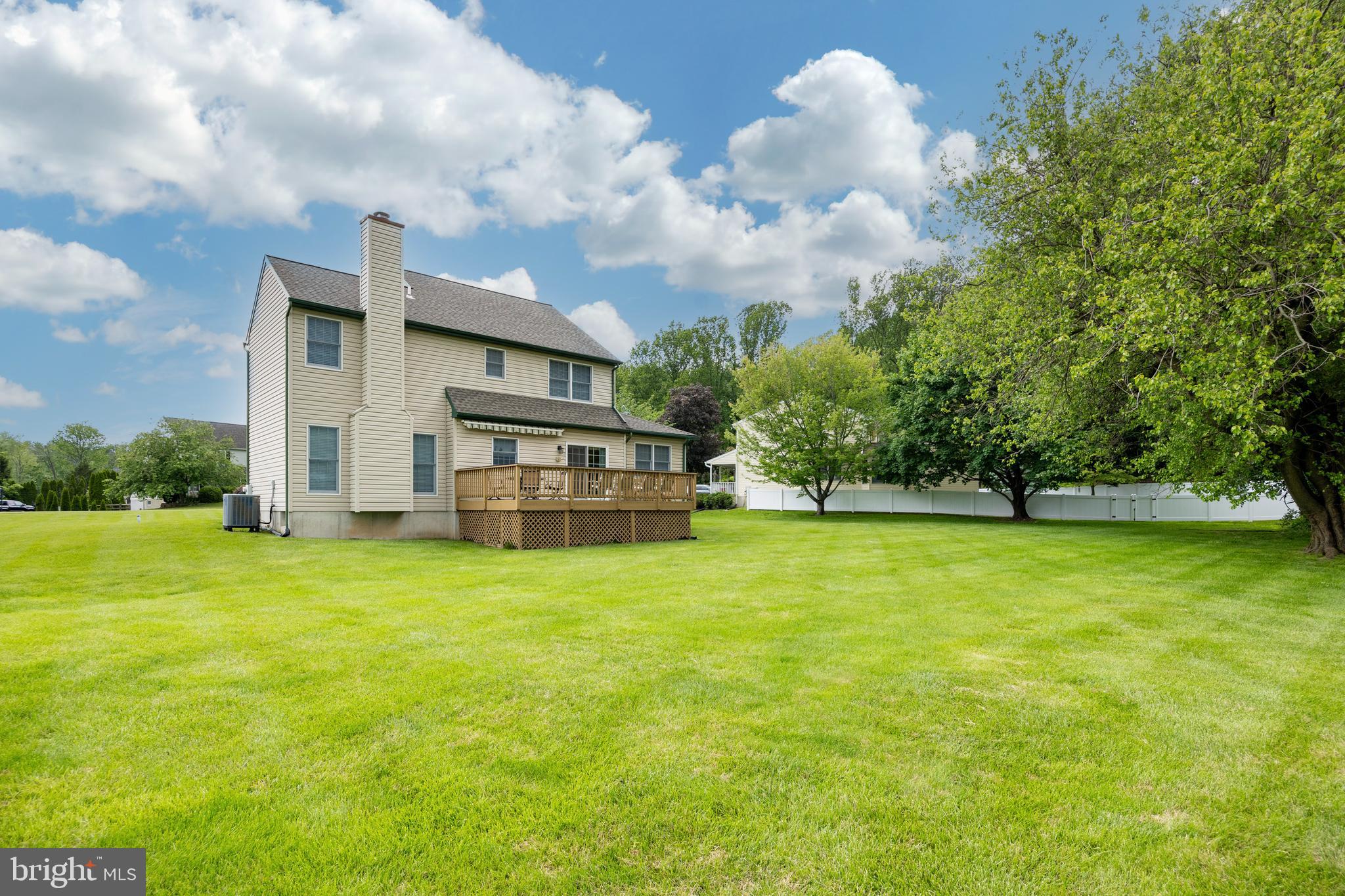 111 RAMBLEWOOD DRIVE