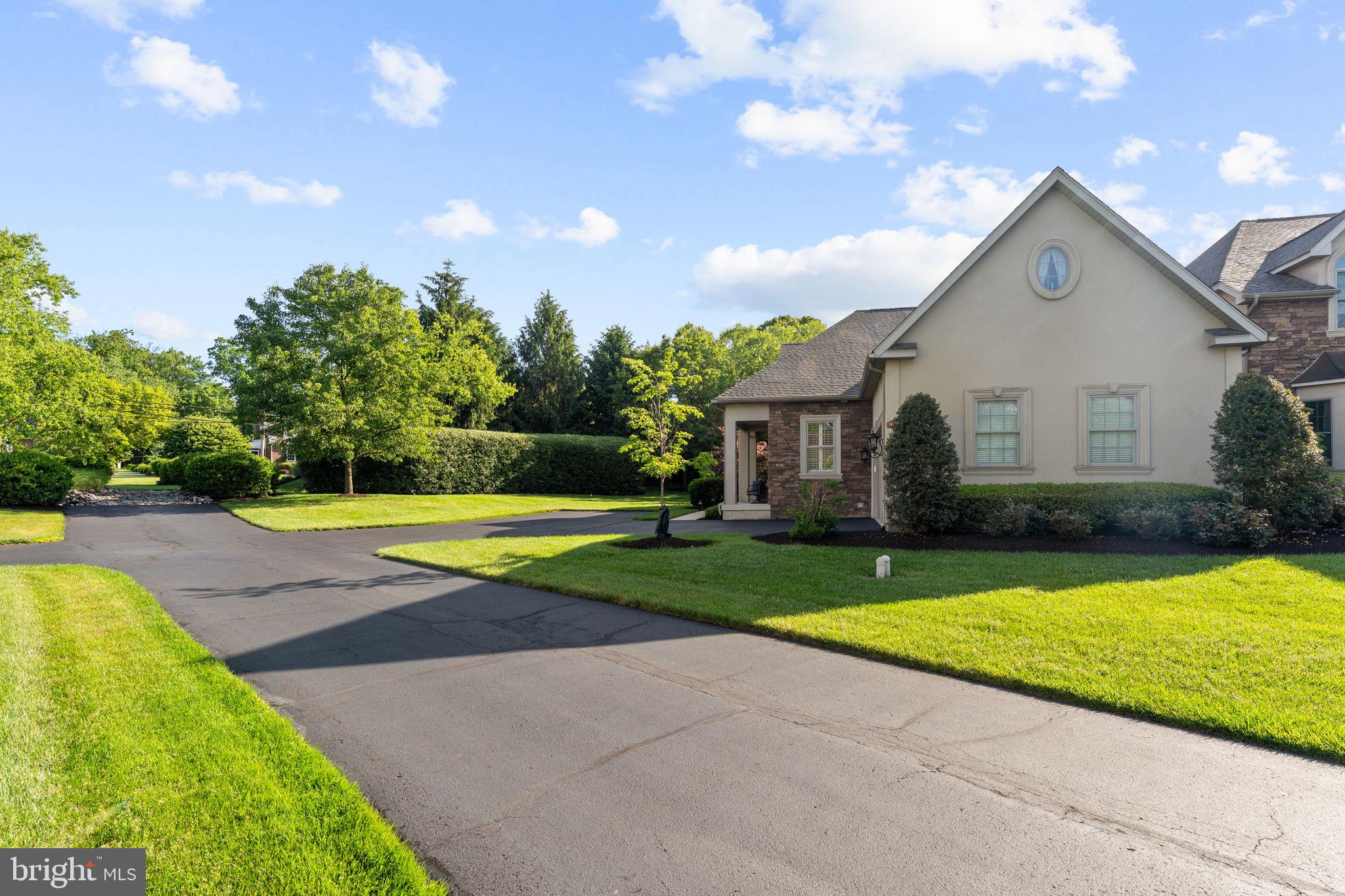 703 SAINT ANDREWS COURT
