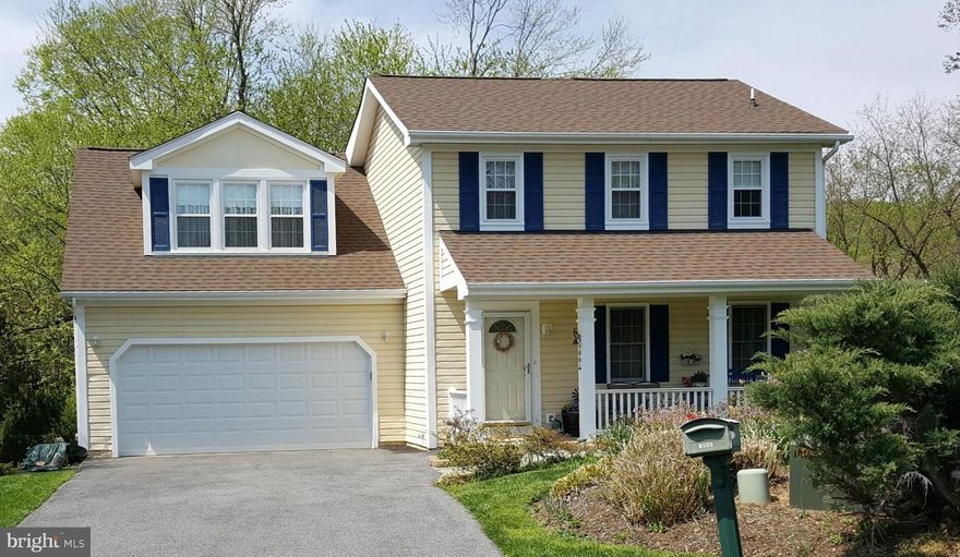 Lovely 4BR 3.5BA home in popular Potomac Station. Situated on a beautifully landscaped lot at the end of a culdesac. Enjoy the privacy and mountain view from the large 2 lvl deck or 16x23' flagstone patio. Fully finished basement w/wet bar & lvl walk out. newer roof, windows, heat and A/C.Nearby community center, ball fields, C&O Canal & Potomac. Convenient commuter location, 1/4 ml to MARC Train.