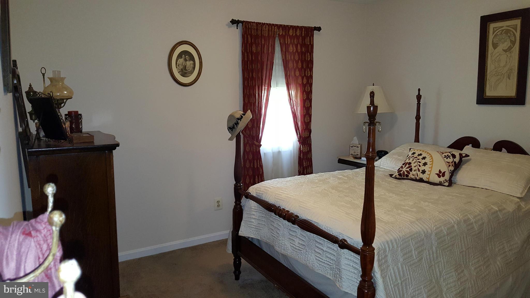 POTOMAC VILLAGE - Residential