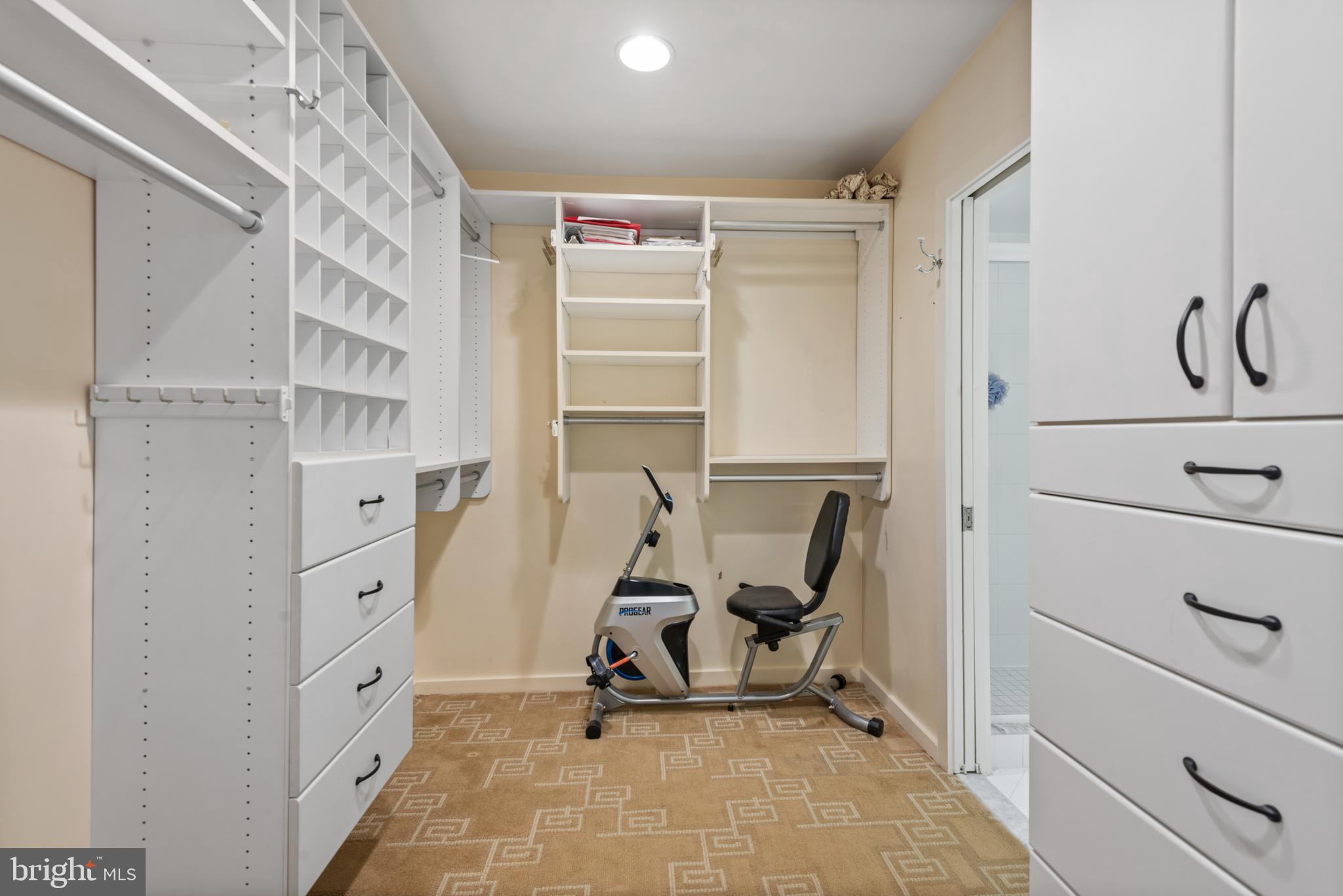 PRESIDENT POINT - Residential