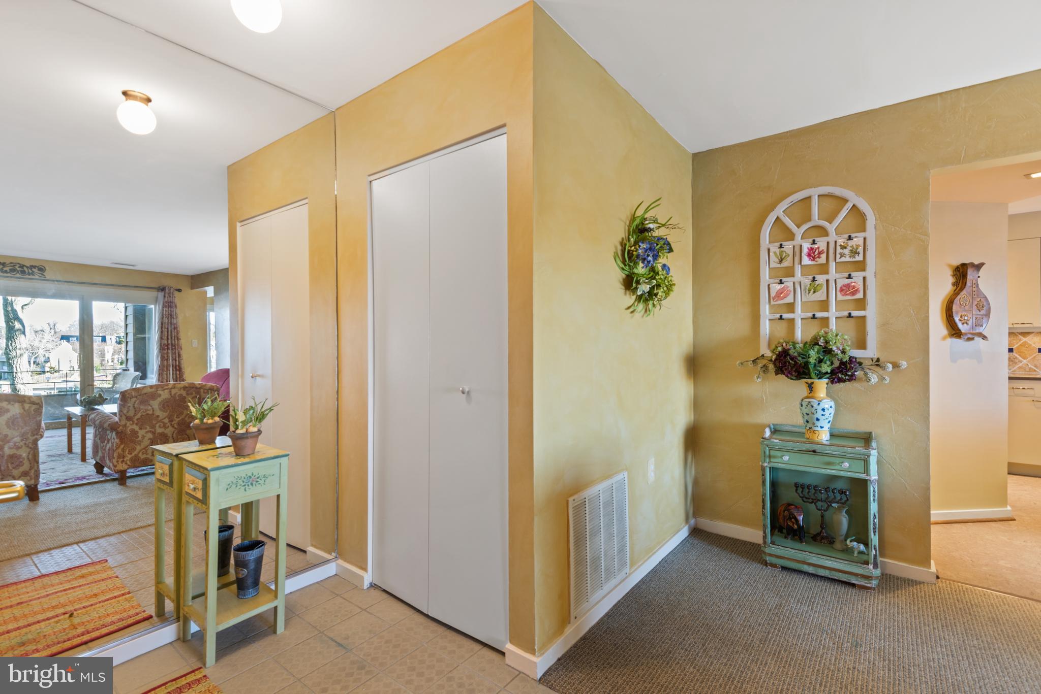 PRESIDENT POINT - Residential