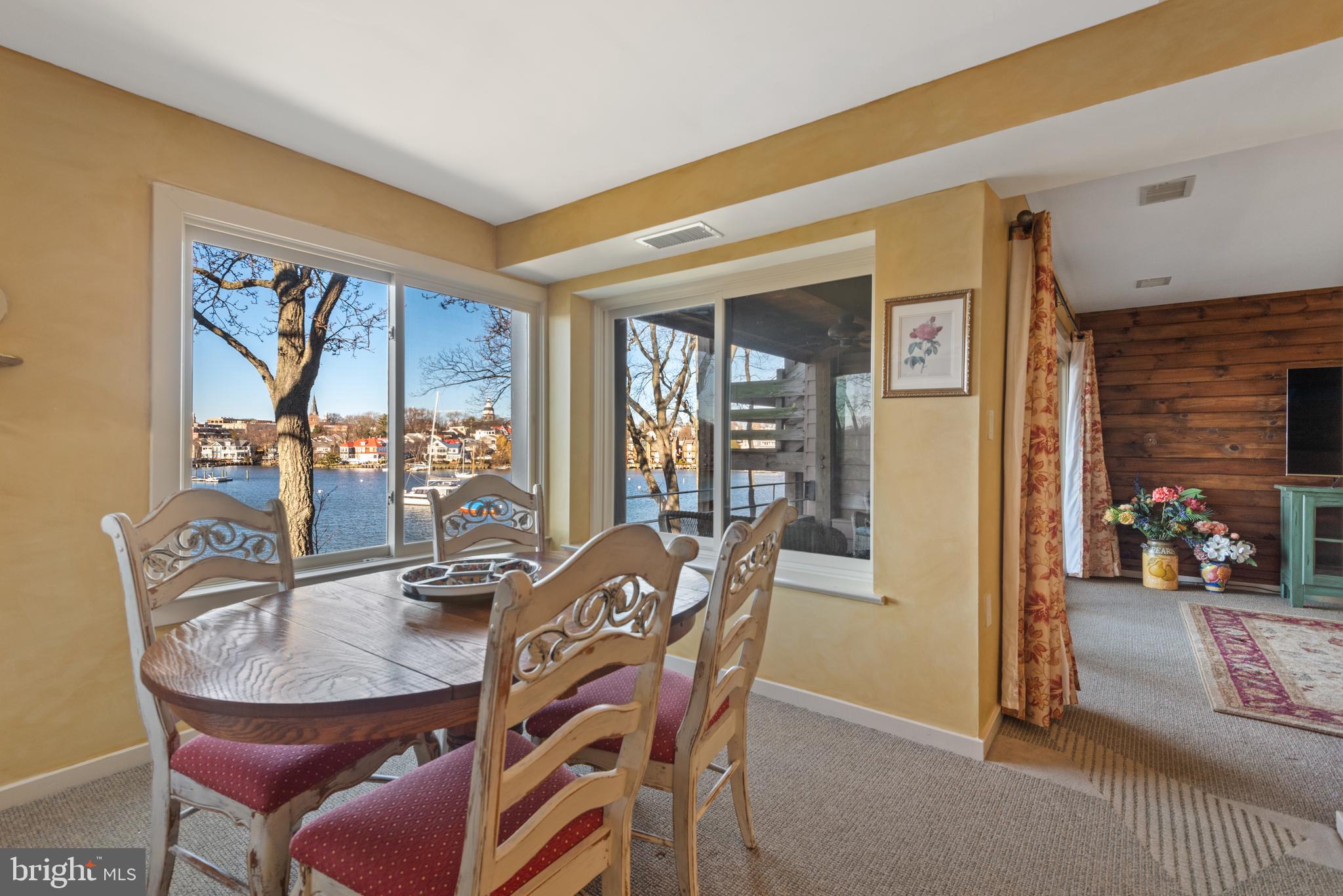 PRESIDENT POINT - Residential