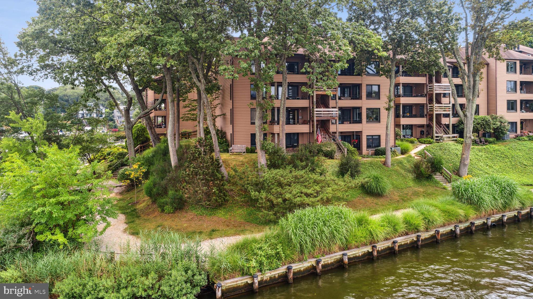 PRESIDENT POINT - Residential