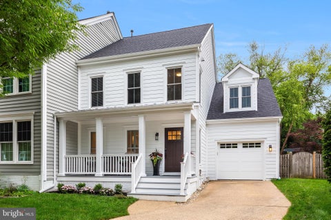 Photo of 215 Andover Court NE, LEESBURG, VA 20176 (MLS # VALO2129112)