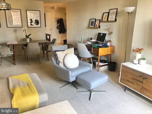 ACADEMY HOUSE - Residential Lease