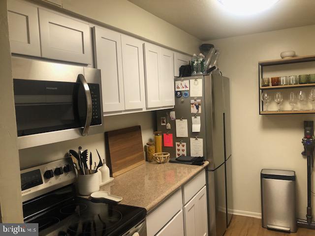 ACADEMY HOUSE - Residential Lease