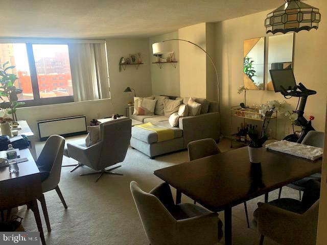 ACADEMY HOUSE - Residential Lease