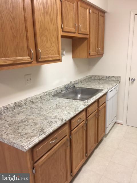 LAKEVIEW - Residential Lease