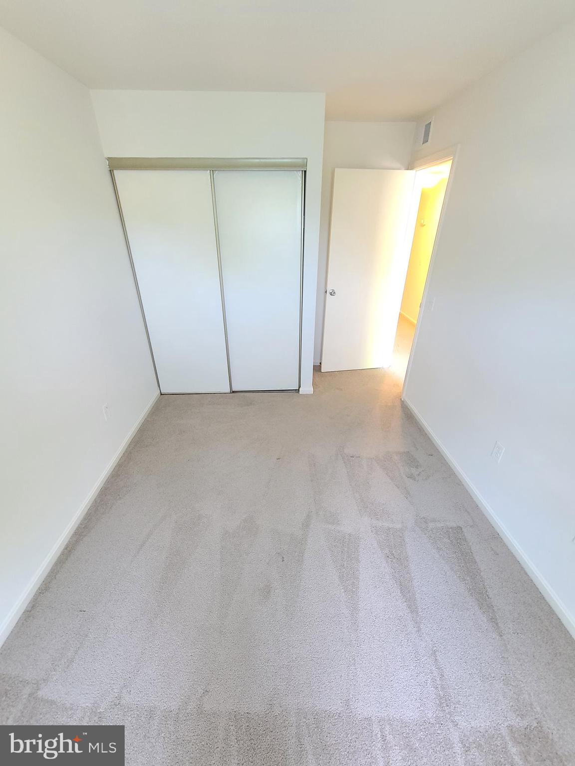 LAKEVIEW - Residential Lease