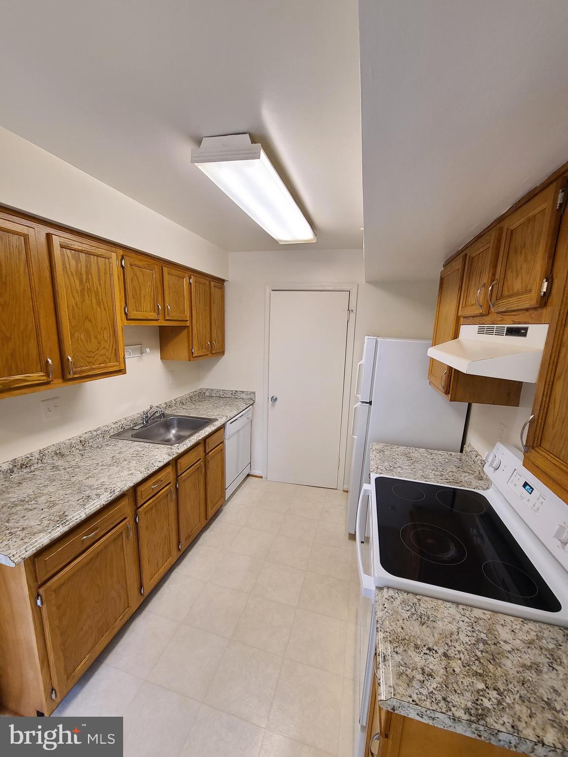 LAKEVIEW - Residential Lease