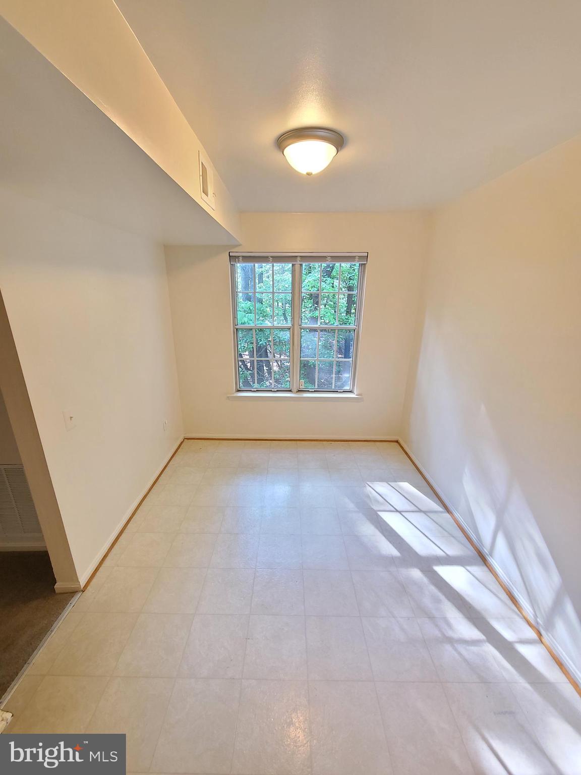 LAKEVIEW - Residential Lease