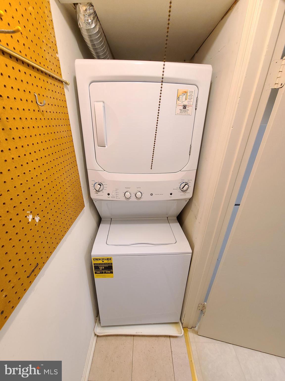 LAKEVIEW - Residential Lease