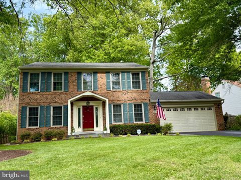 Photo of 1913 Aubrey Place Court, VIENNA, VA 22182 (MLS # VAFX2310052)