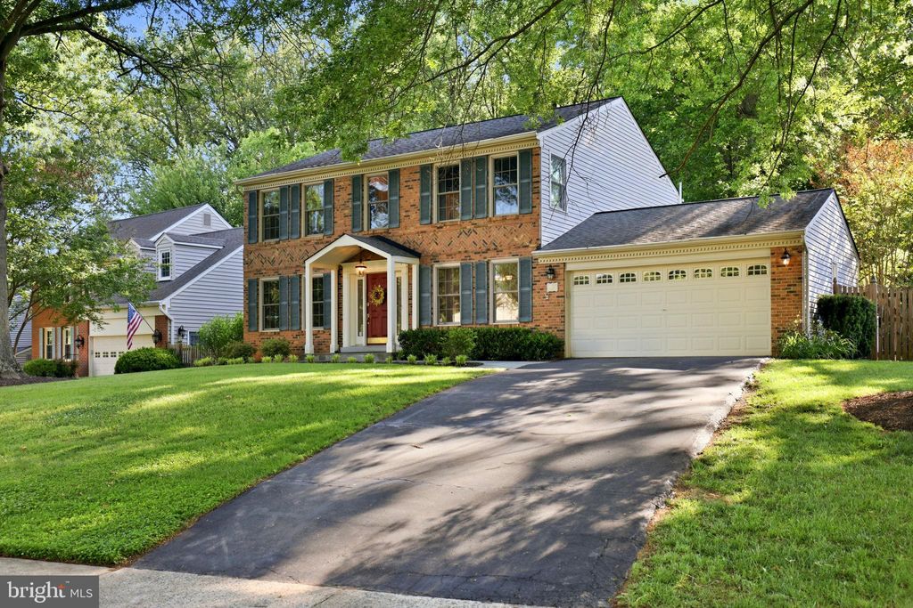 Photo of 1913 Aubrey Place Court, VIENNA, VA 22182 (MLS # VAFX2310052)