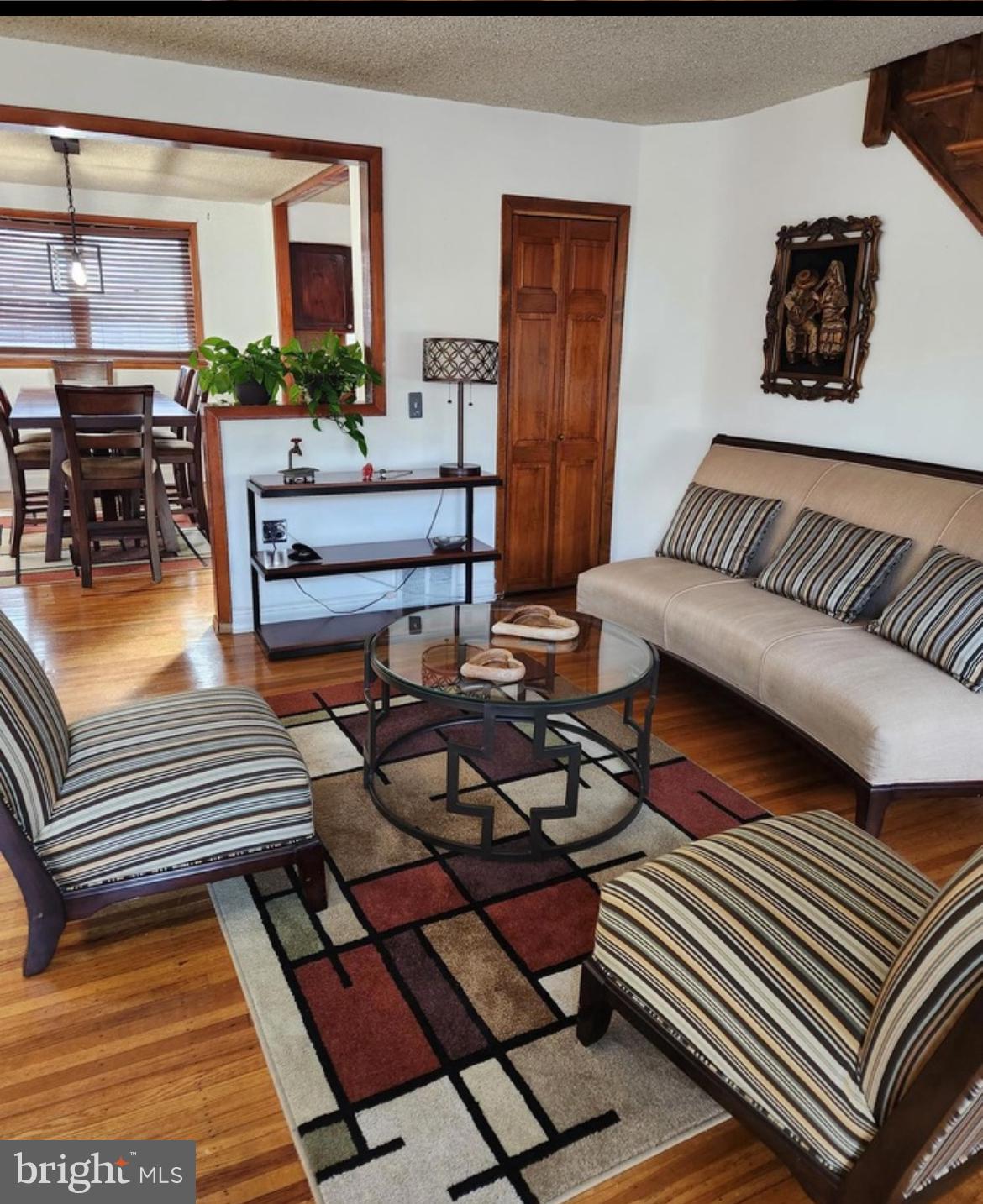 CASTOR GARDENS - Residential Lease