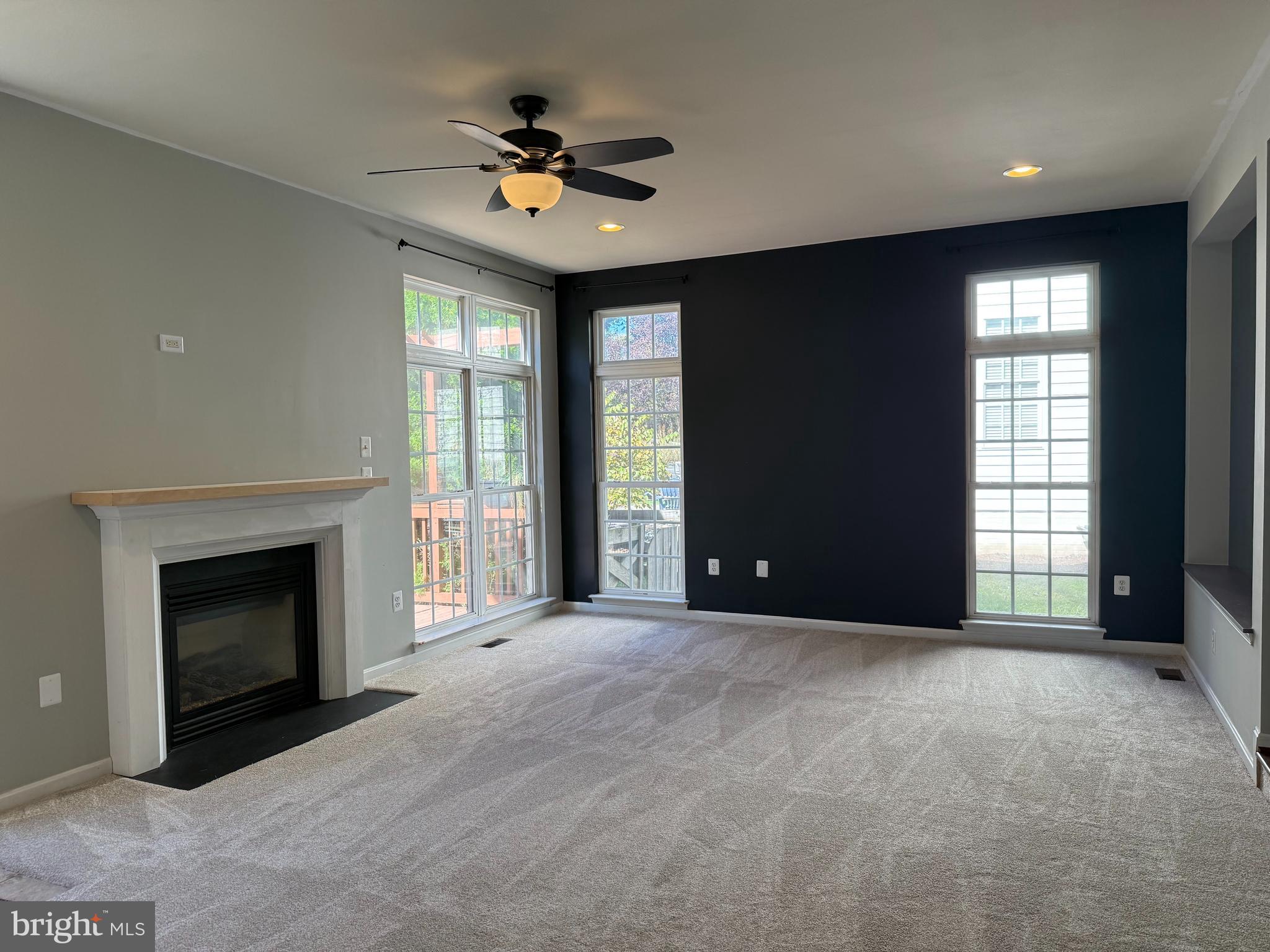 PEMBROOKE - Residential Lease