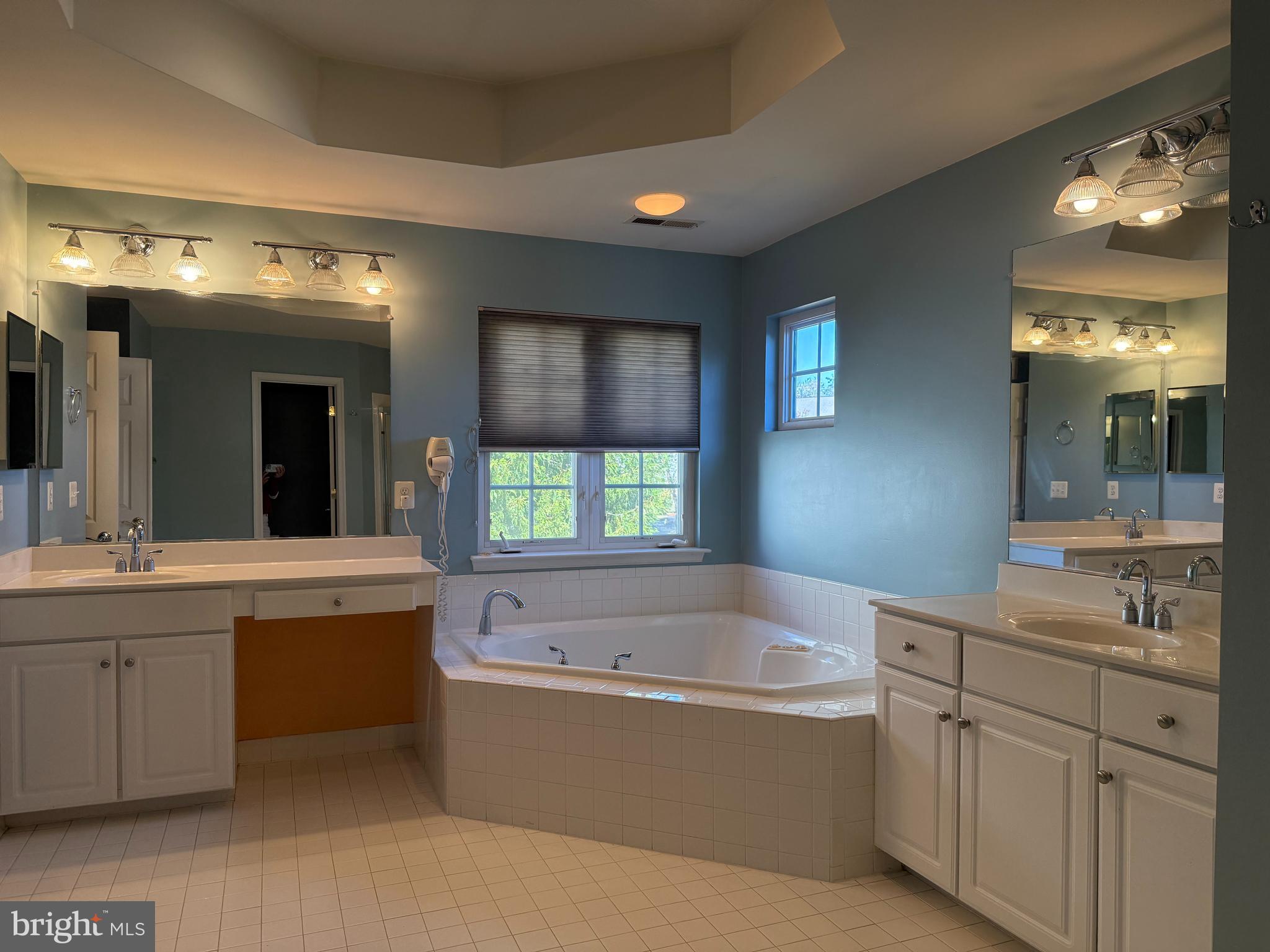 PEMBROOKE - Residential Lease