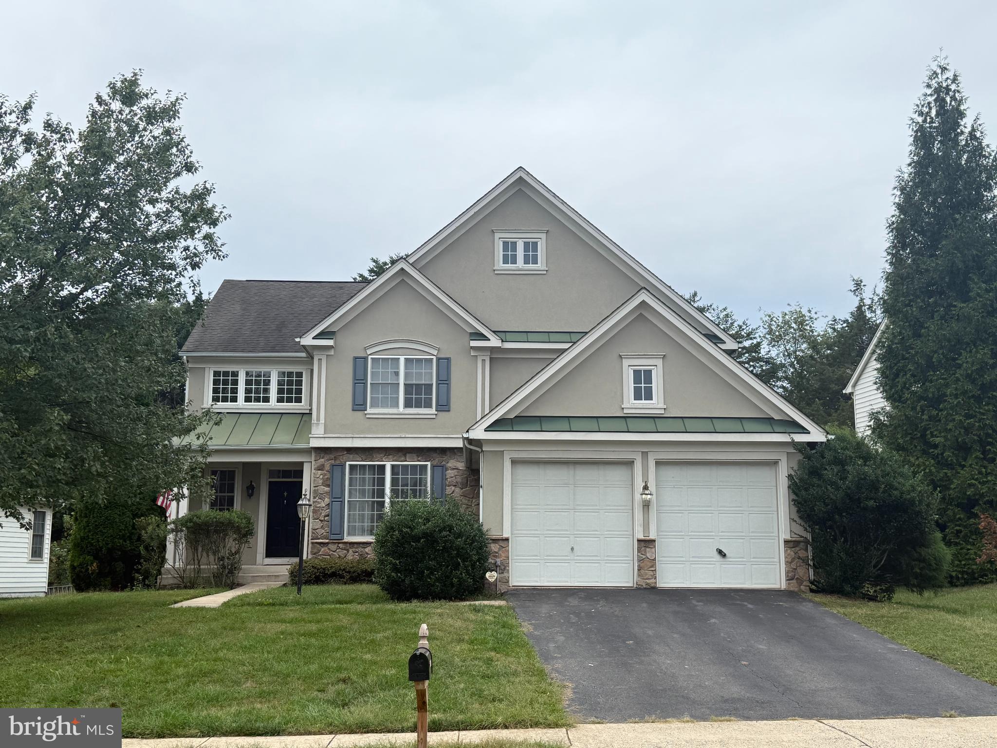 PEMBROOKE - Residential Lease