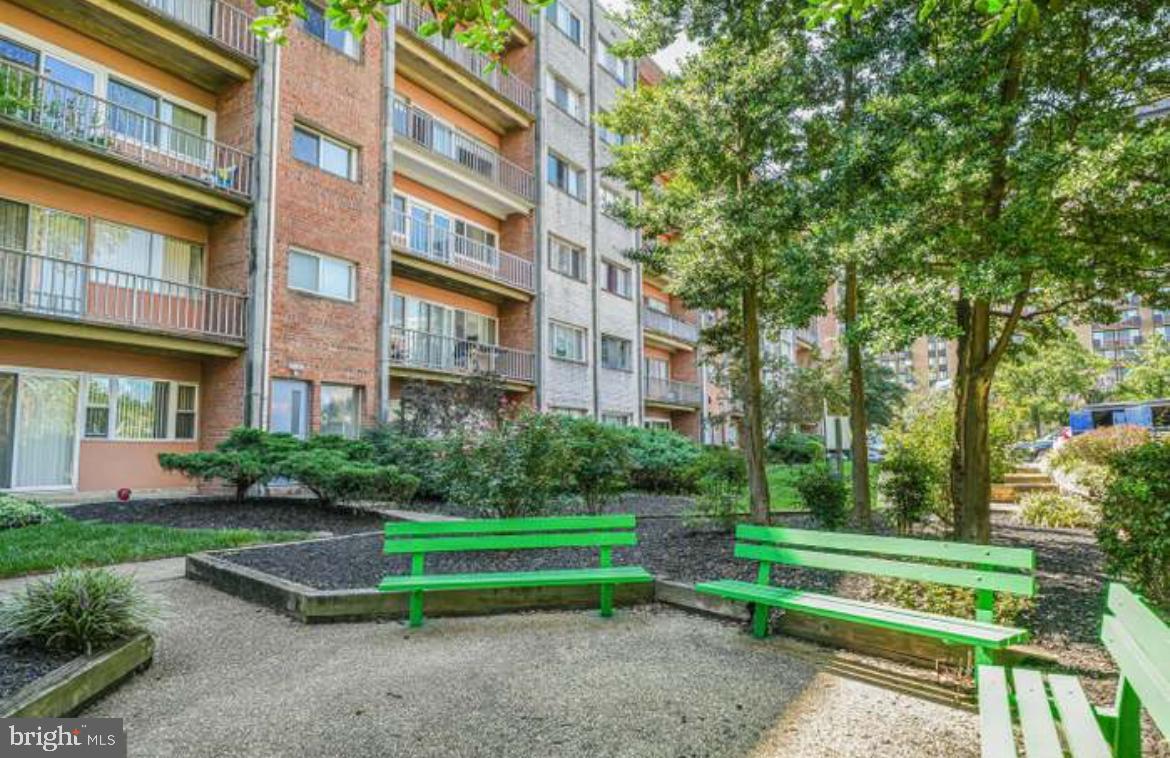 THE SEASONS - Residential Lease